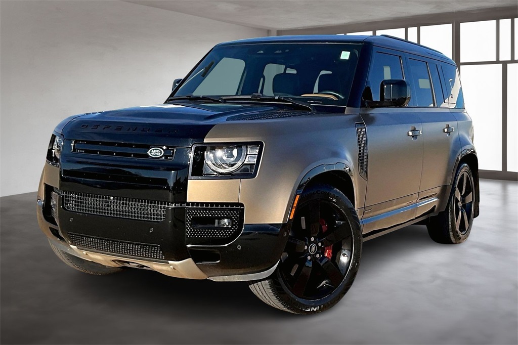 2023 Land Rover Defender X's photo