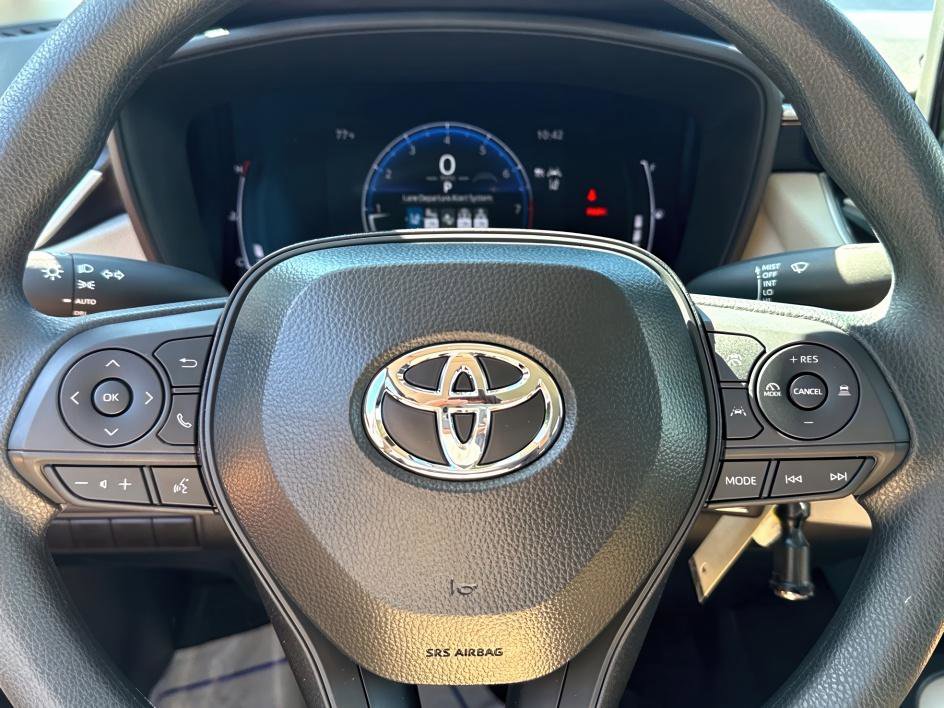 2026 Toyota Corolla LE photo 13