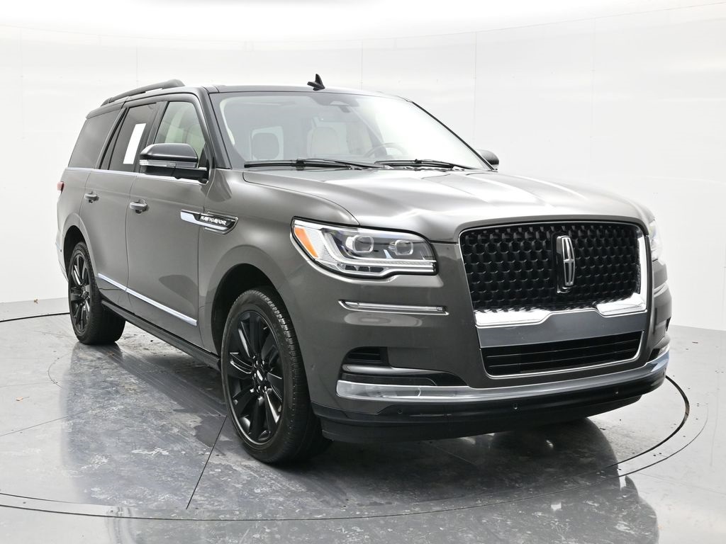 2024 Lincoln Navigator Black Label's photo