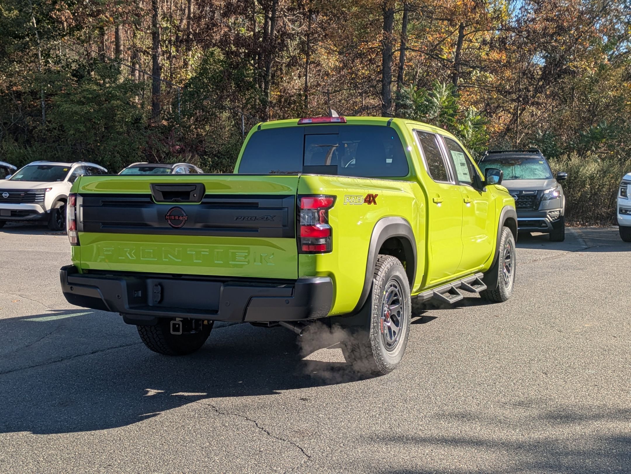 2026 Nissan Frontier PRO-4X photo 2