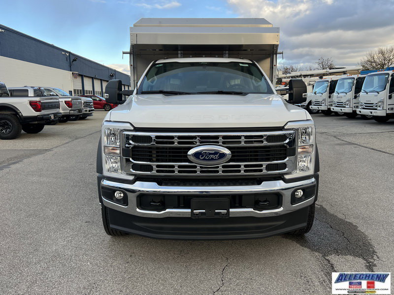 2025 Ford F-550 XL photo 2
