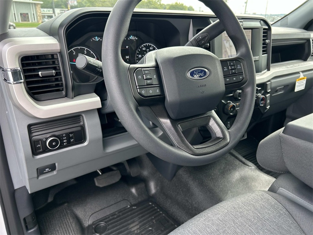 2026 Ford F-450 XL photo 13
