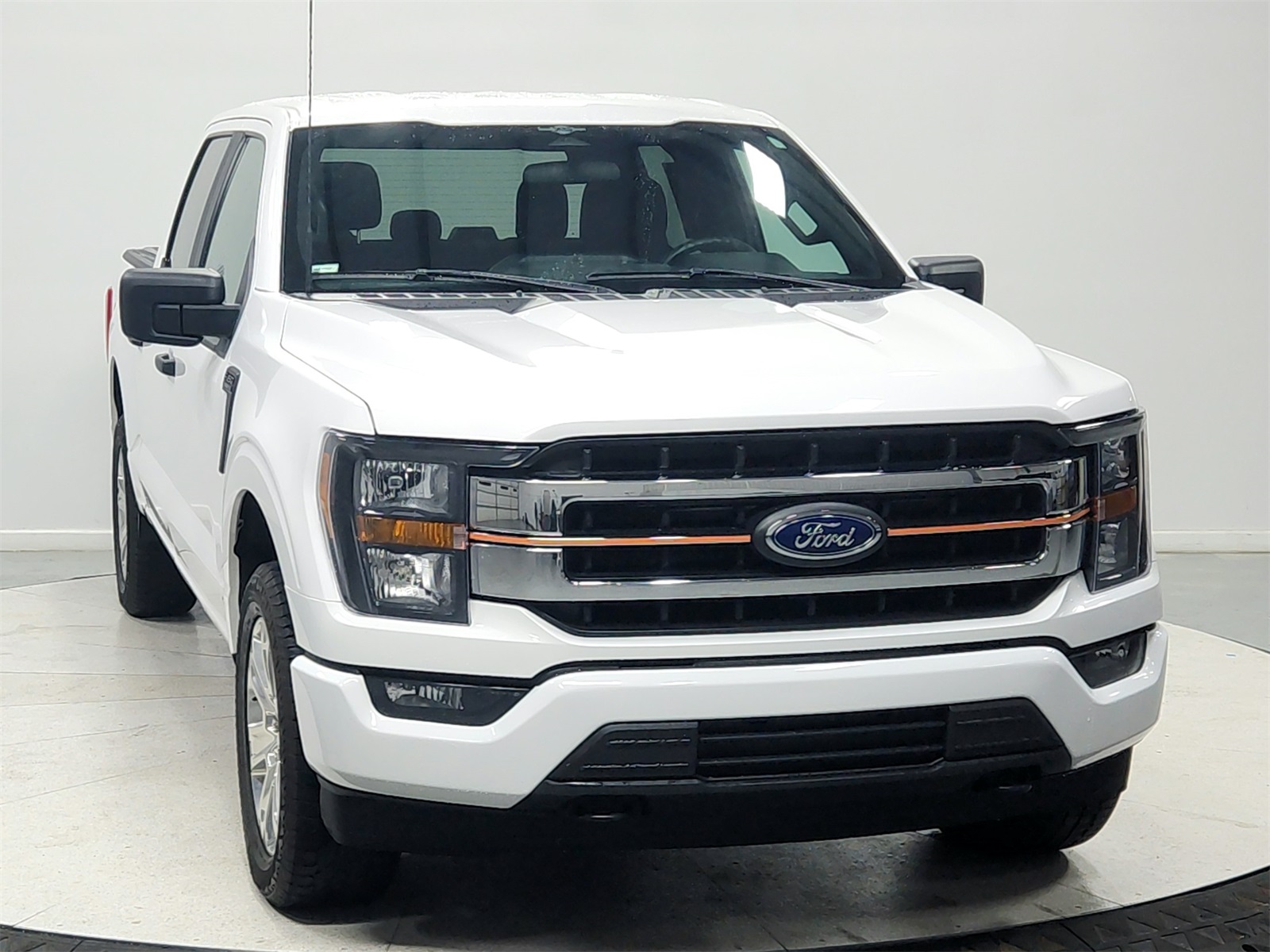 2023 Ford F-150 XL photo 2