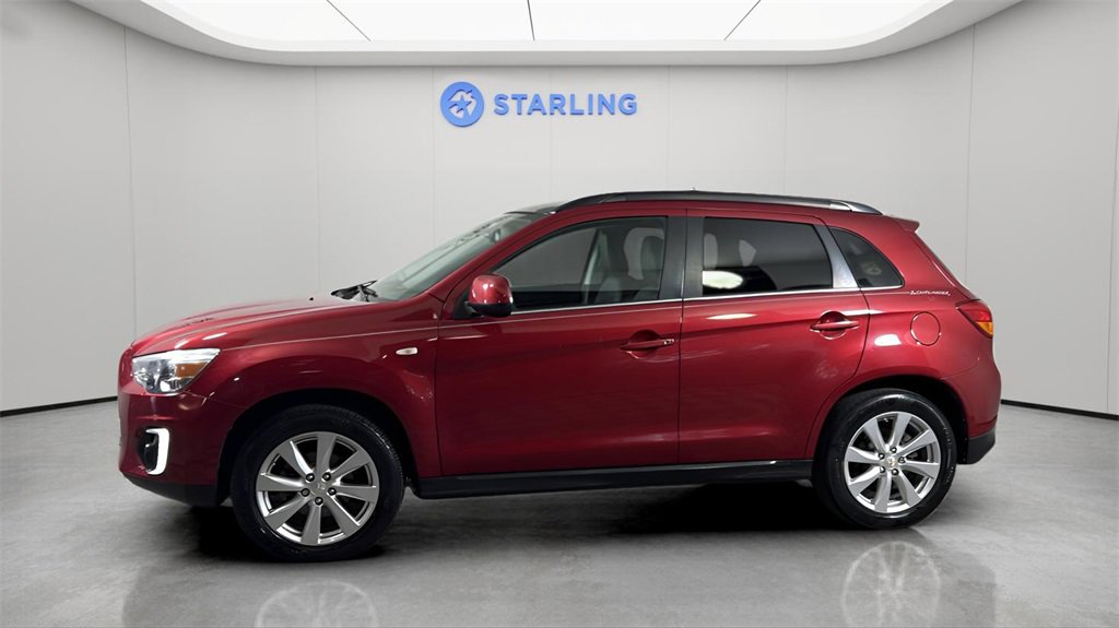 2015 Mitsubishi Outlander Sport SE photo 2