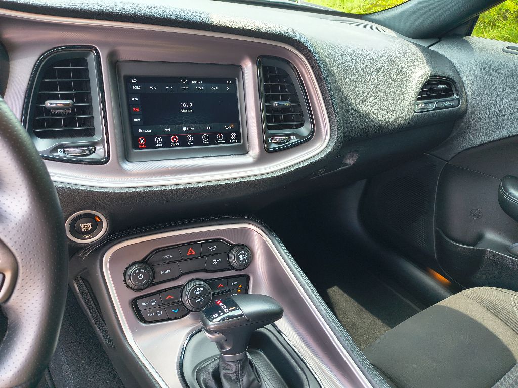 2022 Dodge Challenger SXT photo 20