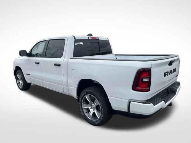 2025 Ram 1500 Tradesman photo 3