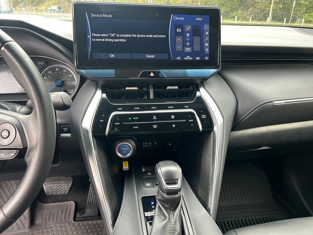 2022 Toyota Venza XLE photo 17