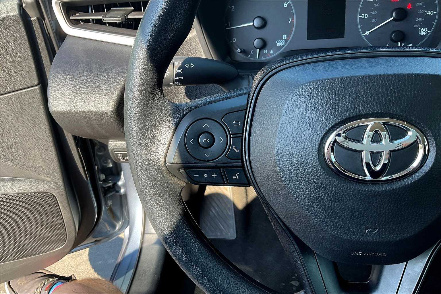 2024 Toyota Corolla LE photo 21