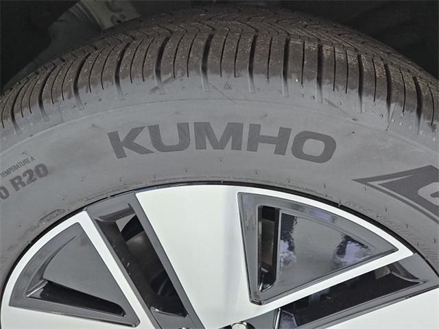 2026 Hyundai Ioniq SEL photo 17