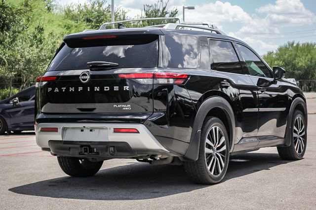 2023 Nissan Pathfinder Platinum photo 5