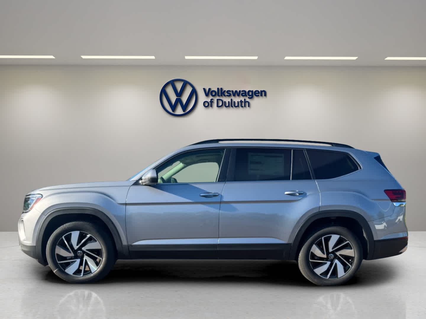 2026 Volkswagen Atlas SE Technology photo 2