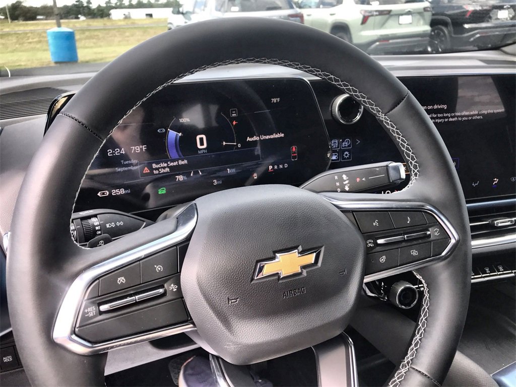 2025 Chevrolet Equinox EV 1LT photo 14