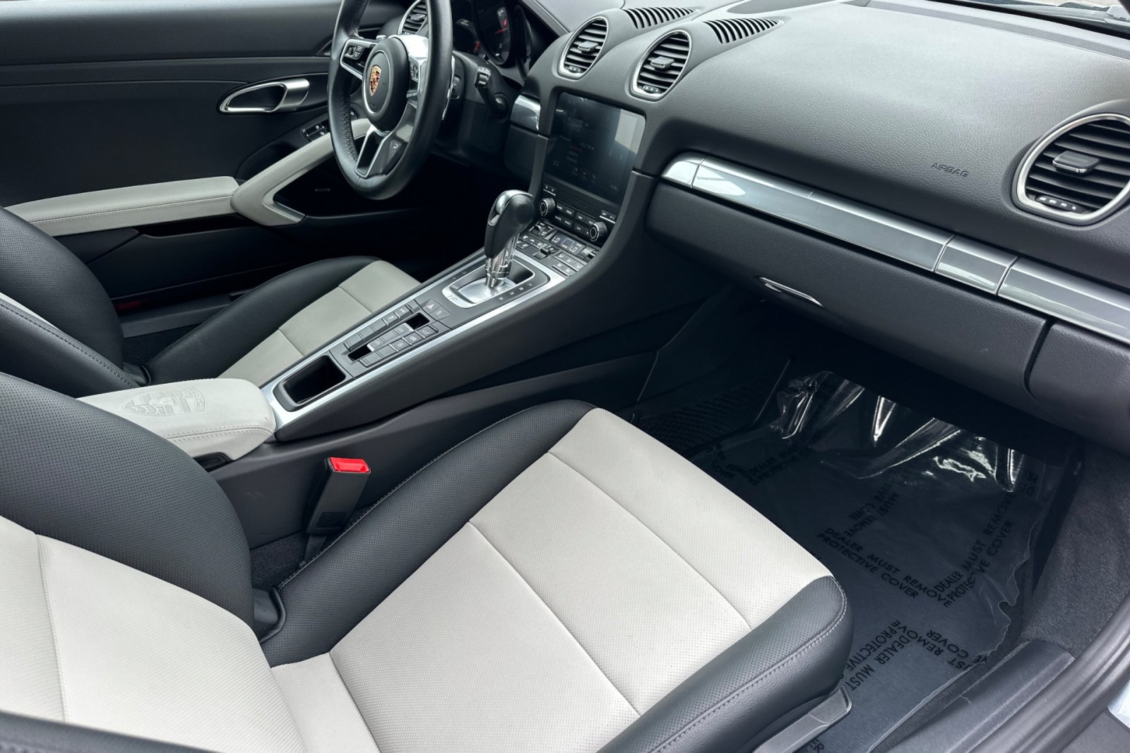 2025 Porsche Boxster photo 16