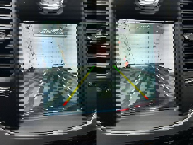 2022 Chrysler 300 Touring photo 4