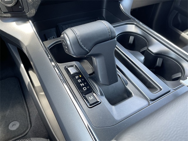 2025 Ford F-150 XLT photo 25