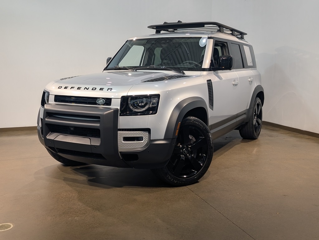 2023 Land Rover Defender SE