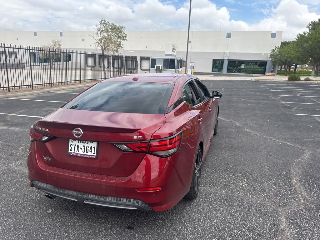 2023 Nissan Sentra SR photo 13