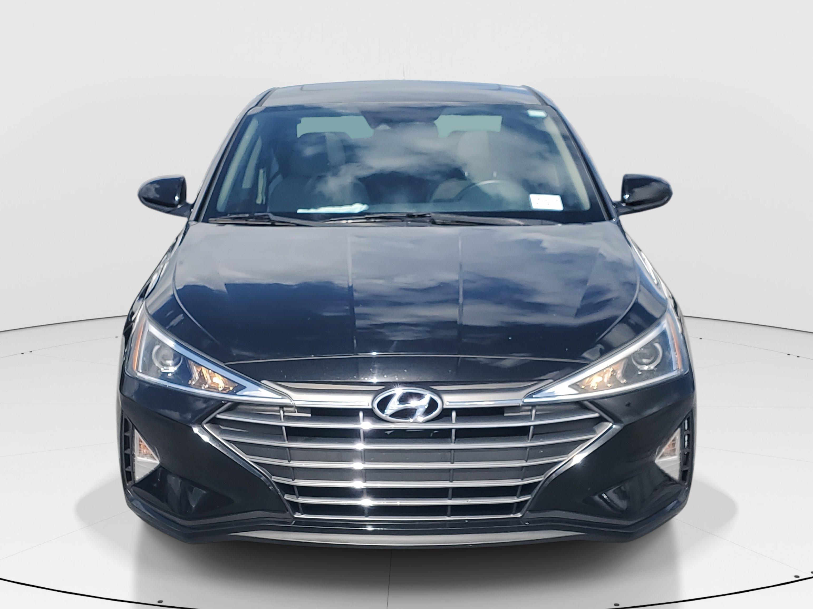2020 Hyundai Elantra Value Edition photo 3