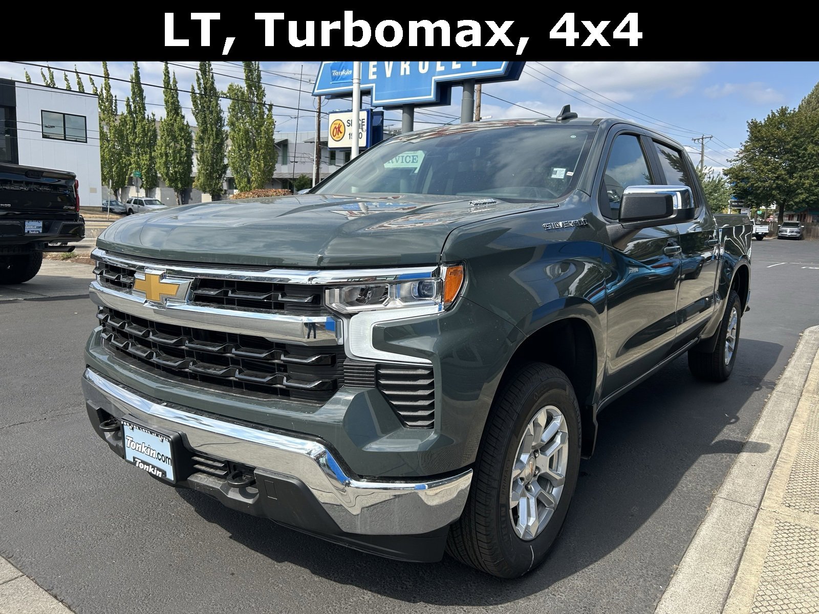 2025 Chevrolet Silverado 1500 LT photo 3