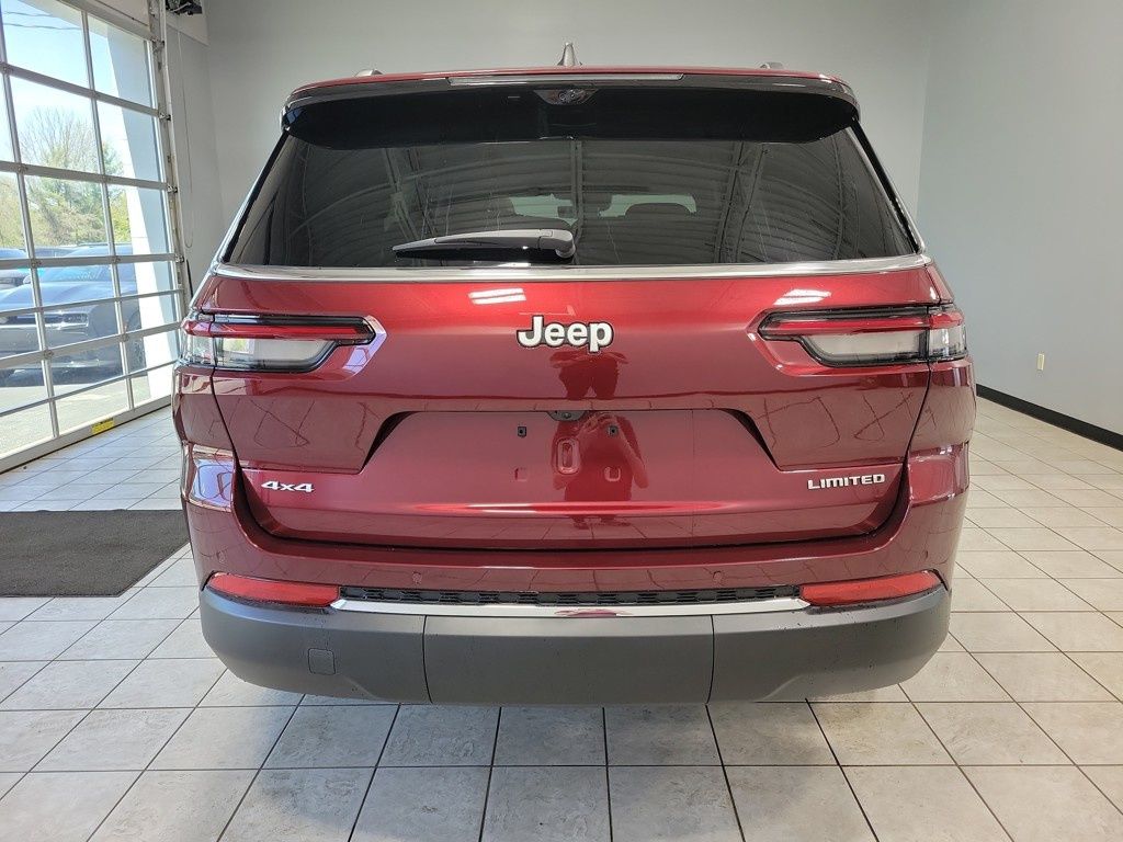 2025 Jeep Grand Cherokee Limited photo 4