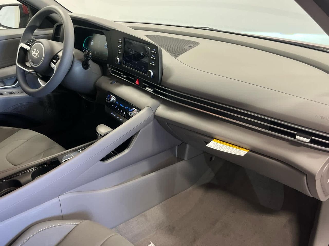 2025 Hyundai Elantra Hybrid Blue photo 22
