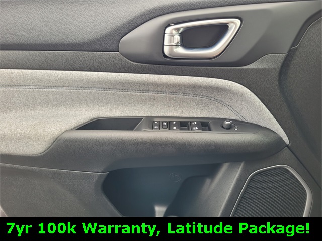 2024 Jeep Compass Latitude photo 19