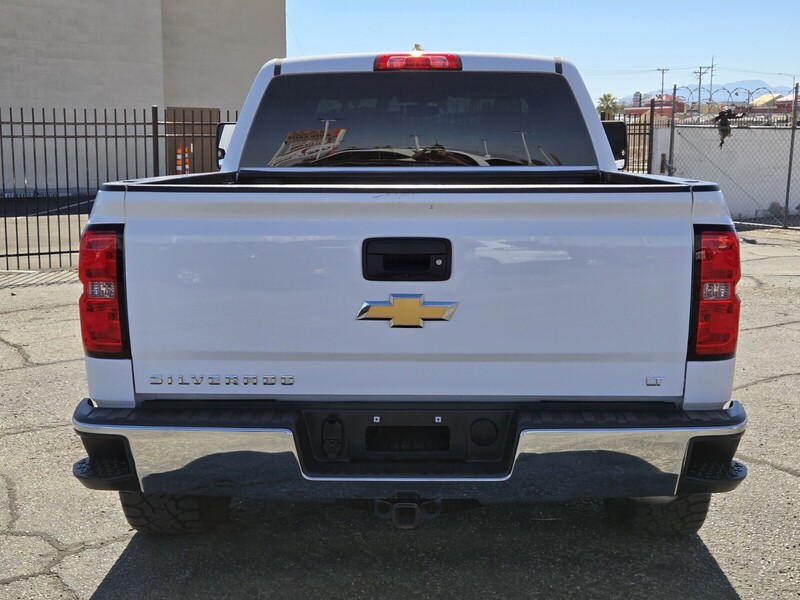 2018 Chevrolet Silverado 1500 LT photo 4