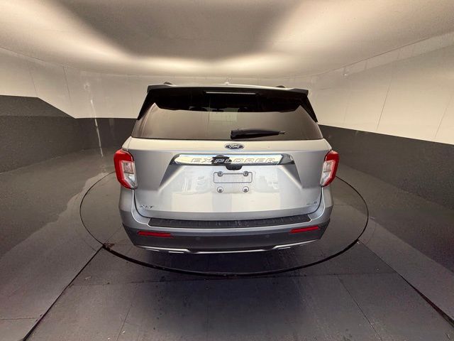 2020 Ford Explorer XLT photo 7