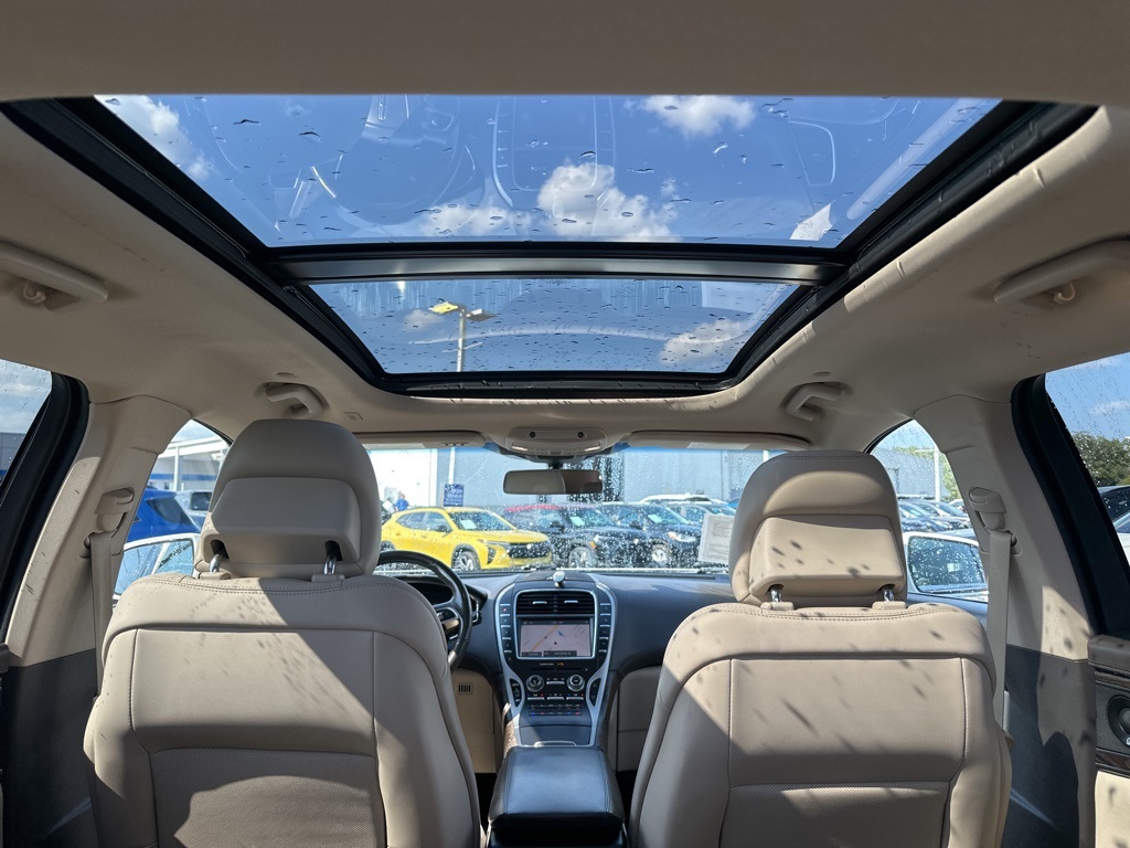 2019 Lincoln Nautilus Reserve photo 15