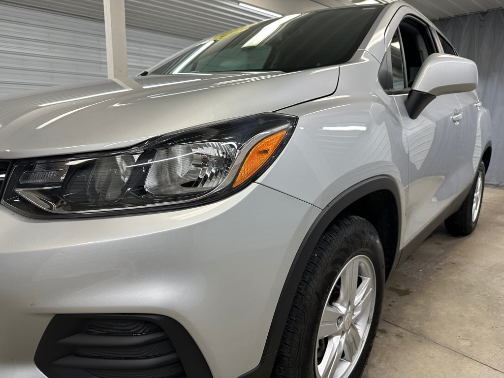 2022 Chevrolet Trax LS photo 24