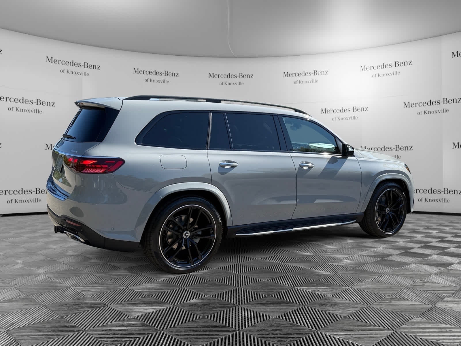 2026 Mercedes Benz GLS 580 4MATIC photo 4