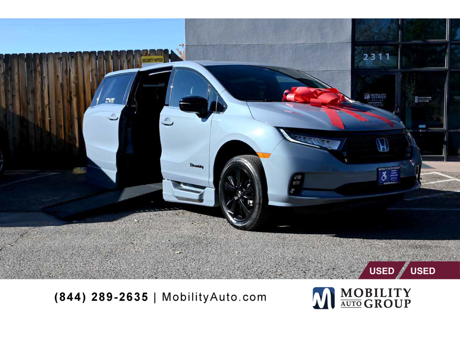 2024 Honda Odyssey SPORT's photo