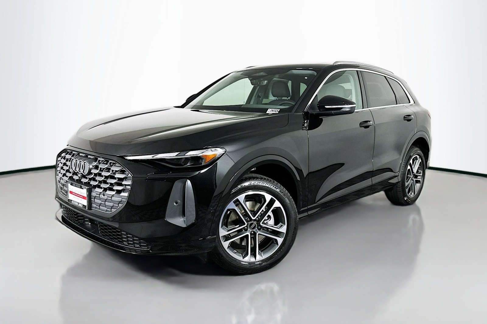 2025 Audi New Q5 Premium's photo