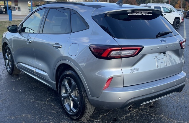 2023 Ford Escape ST-Line photo 3