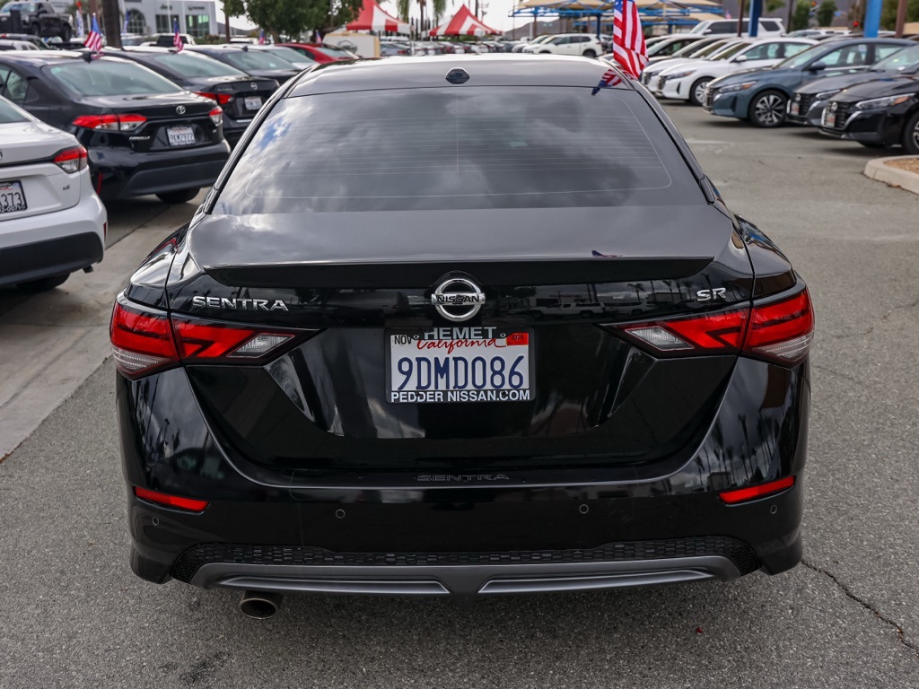 2022 Nissan Sentra SR photo 4