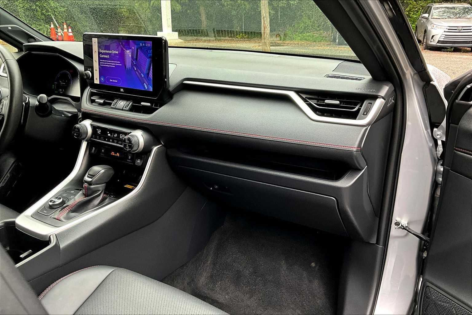 2023 Toyota RAV4 Prime XSE Premium photo 33