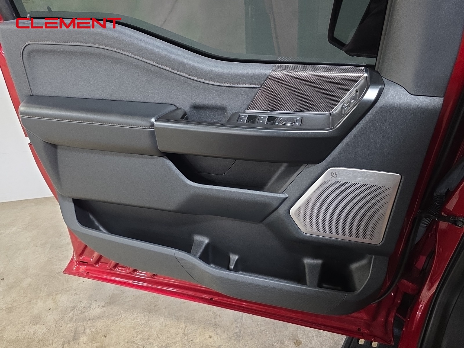 2022 Ford F-150 Raptor photo 25