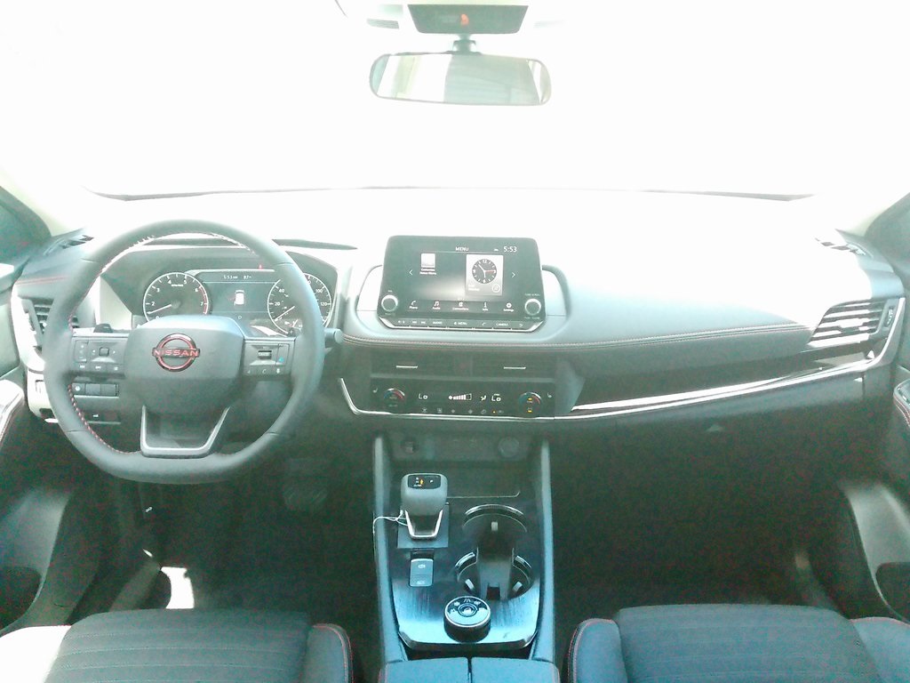 2026 Nissan Rogue SV photo 18