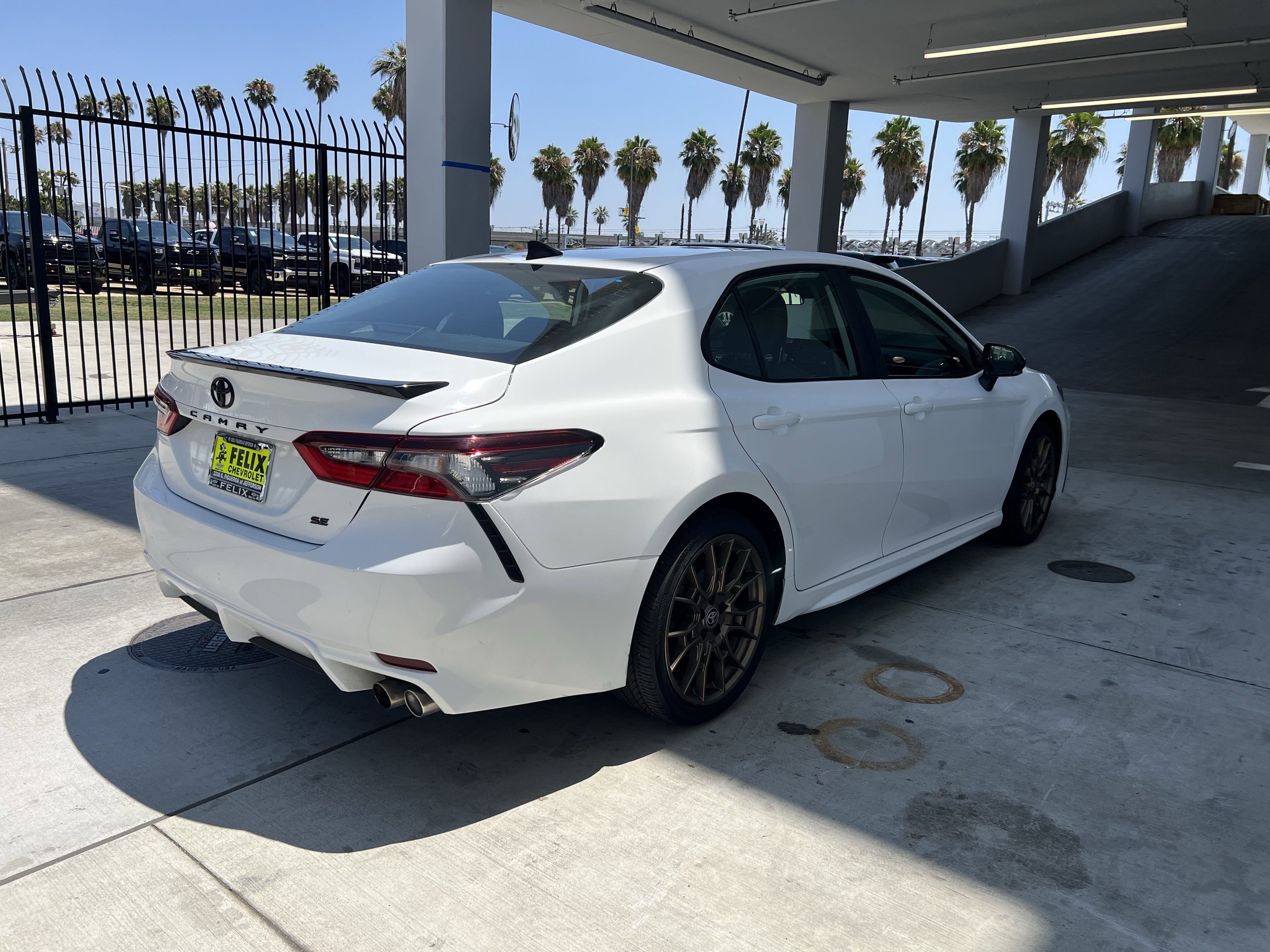 2024 Toyota Camry SE photo 3