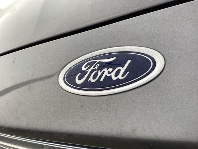 2015 Ford Fusion SE photo 3