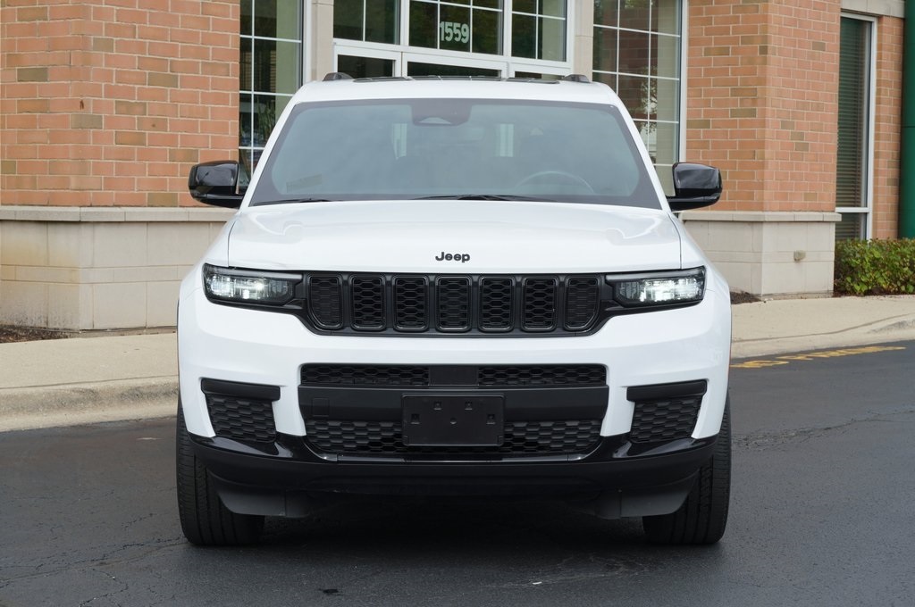 2023 Jeep Grand Cherokee Altitude photo 3