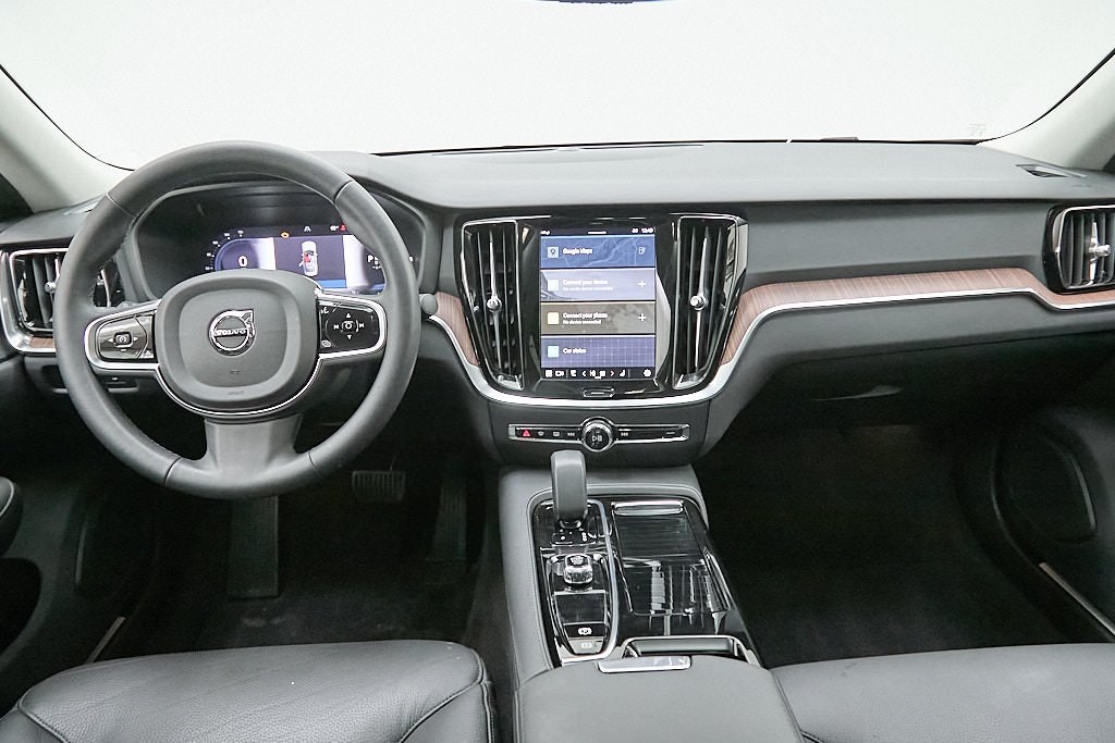 2025 VOLVO S60 - Image 24