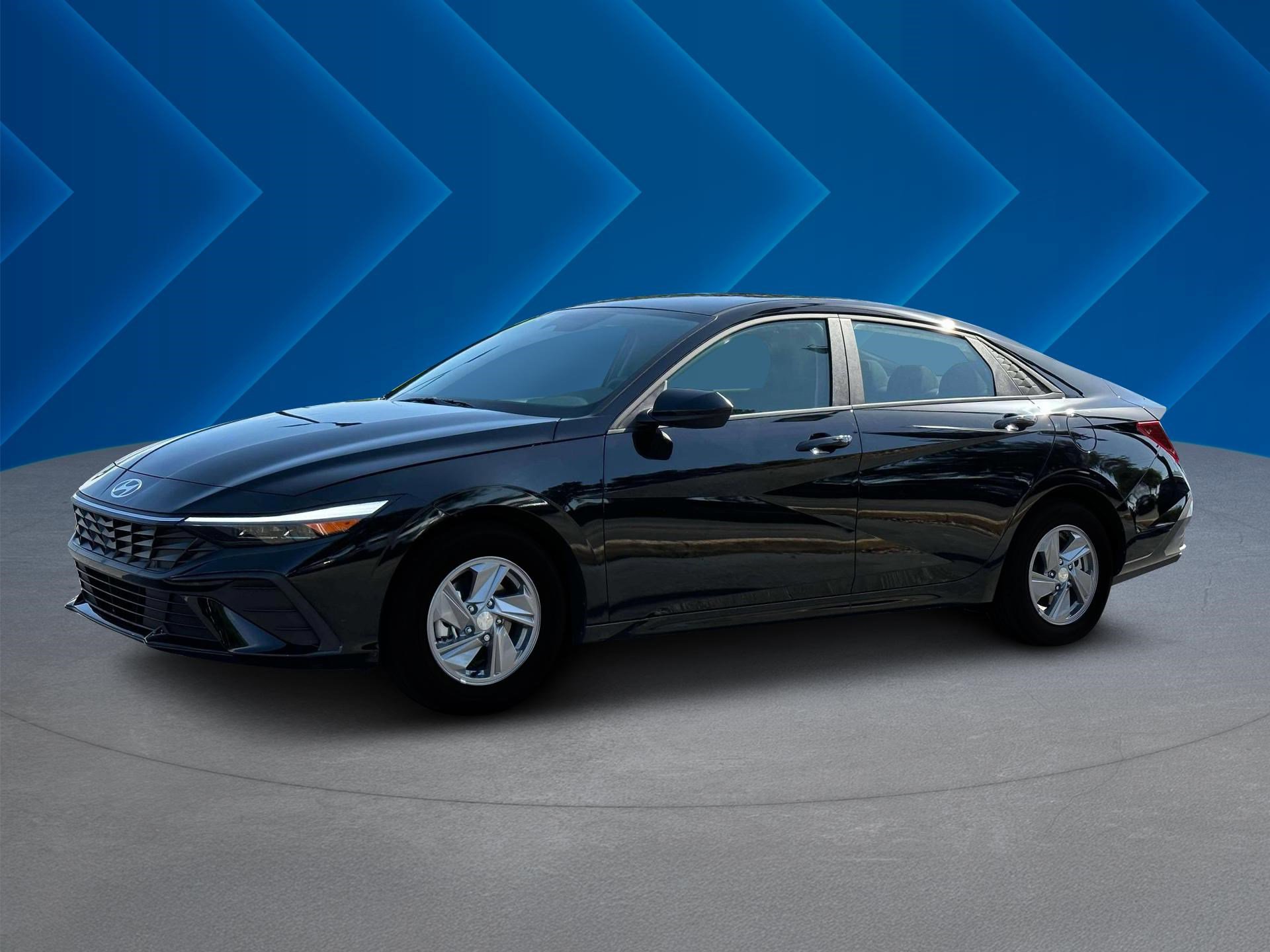 2025 Hyundai Elantra SE photo 2