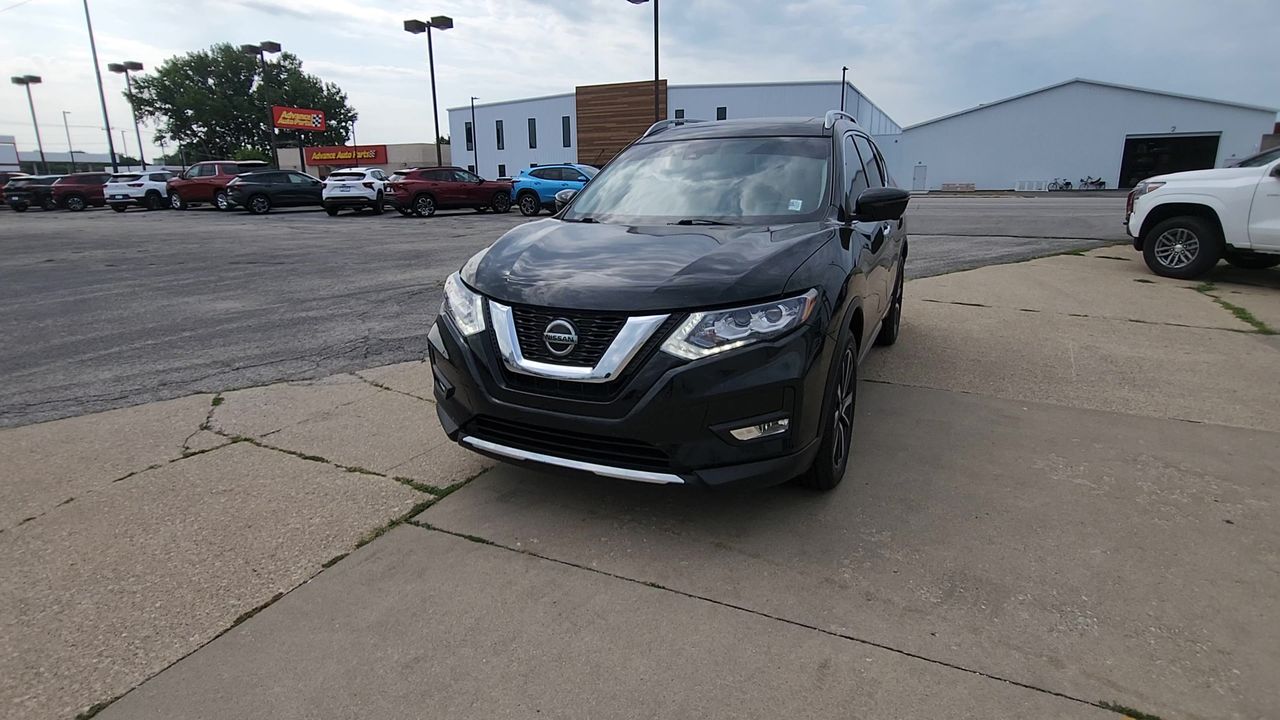 2019 Nissan Rogue SL photo 3