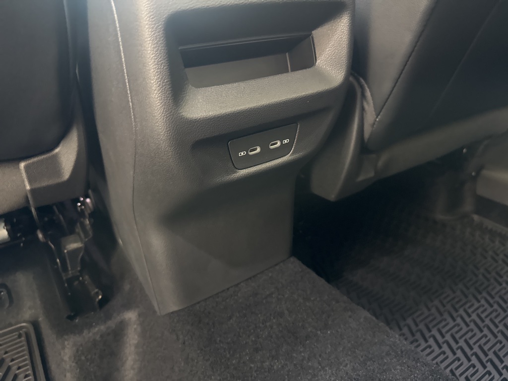 2025 Volkswagen Tiguan SE photo 25