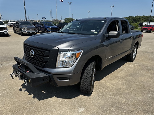 2021 Nissan Titan S photo 4