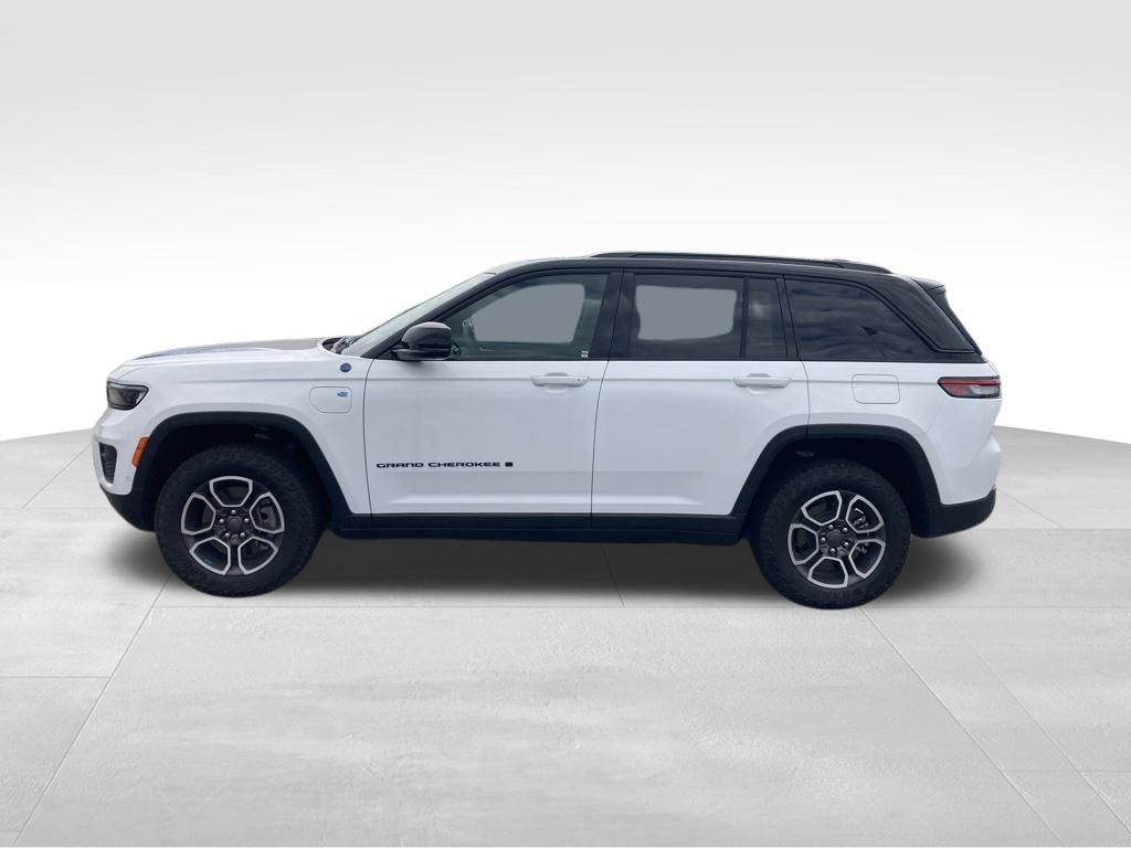 2024 Jeep Grand Cherokee Trailhawk 4xe photo 2