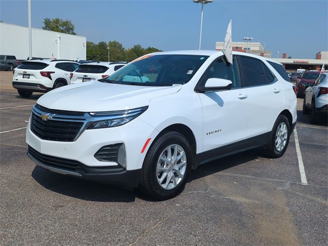 2023 Chevrolet Equinox LT's photo