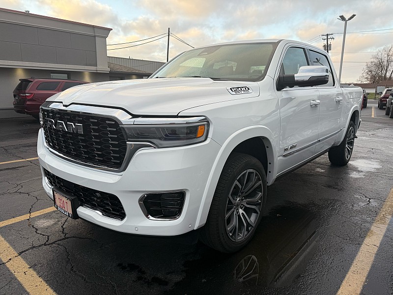 2025 Ram 1500 photo 3