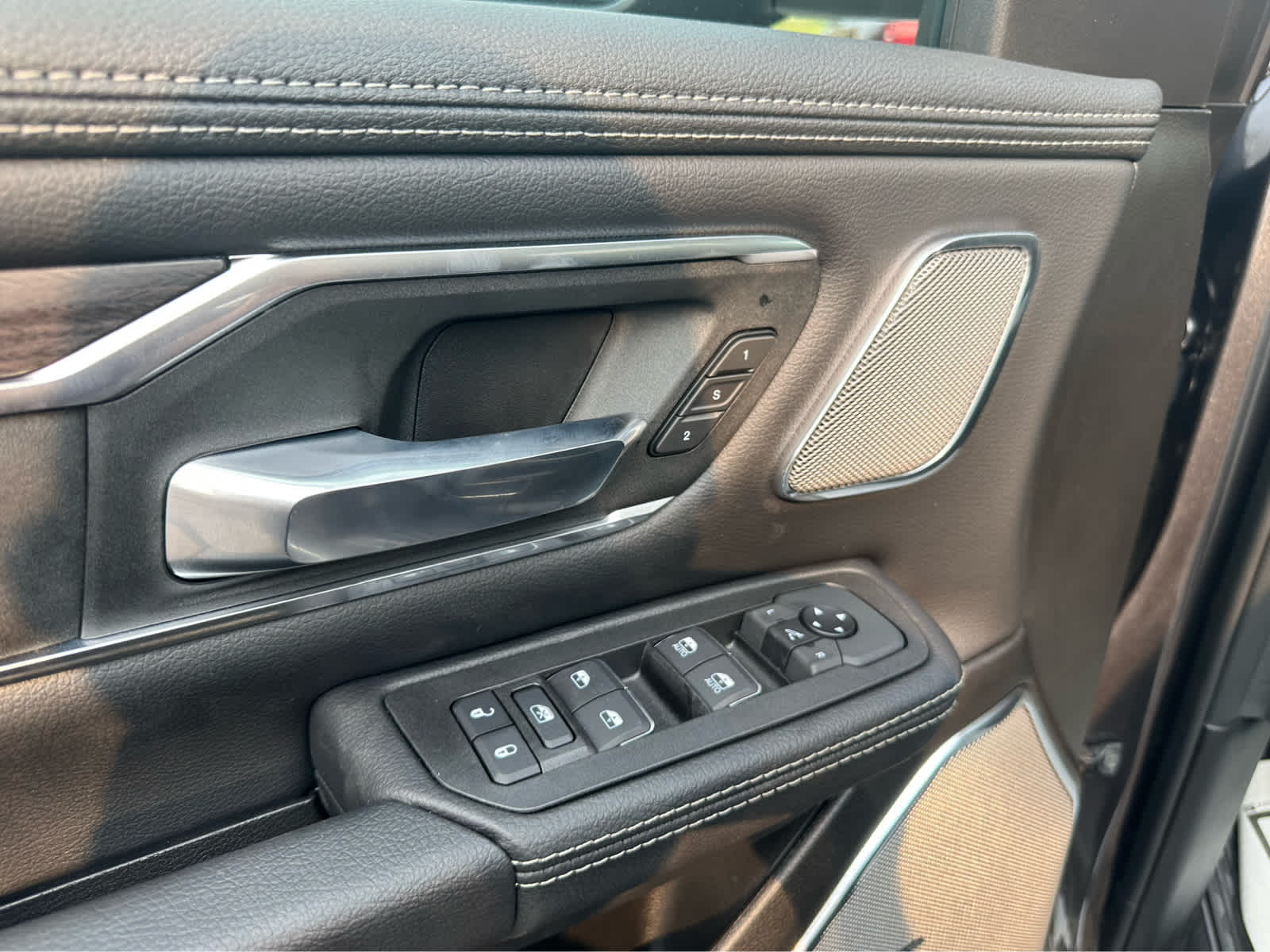 2026 Ram 1500 Laramie photo 15